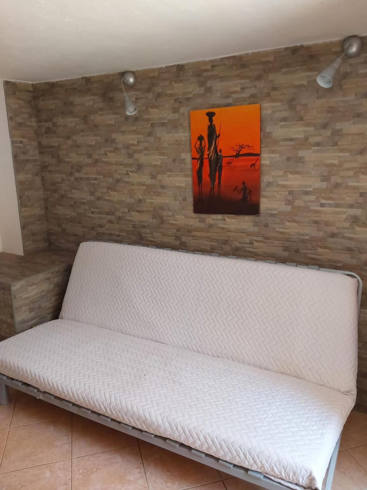 Garden Basement - Seminterrato Max 4 Ospiti - Fiumicino Vicino Aeroporto E Fiera Apartment Exterior photo
